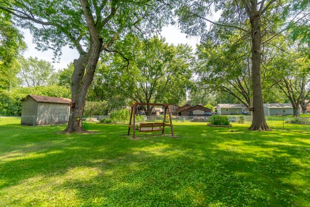 313 Longview Drive, Waterloo, IA 50701