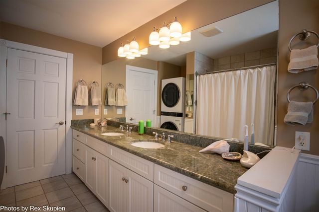 8451 S Pine Point Drive, Newaygo, MI 49337