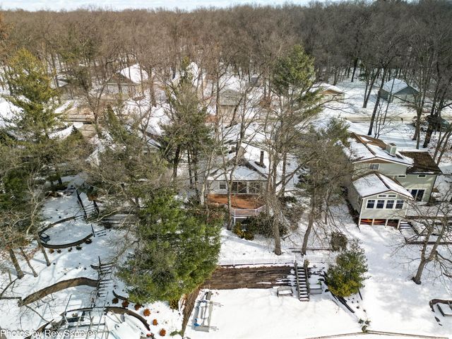8451 S Pine Point Drive, Newaygo, MI 49337