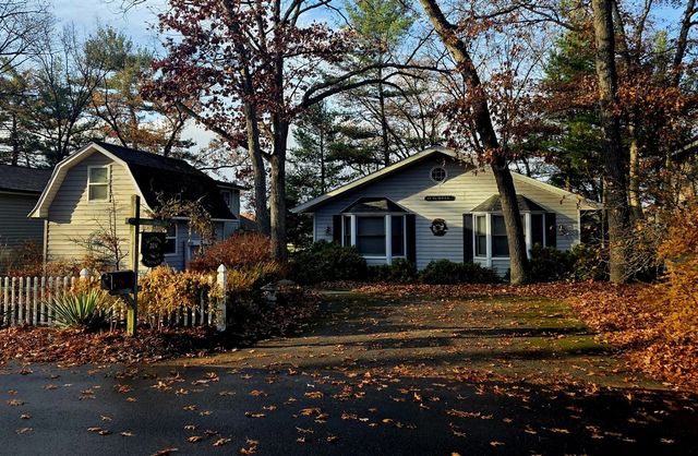 8451 S Pine Point Drive, Newaygo, MI 49337