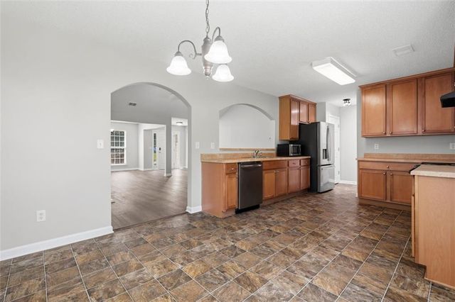 465 Camella Circle, Mcdonough, GA 30252