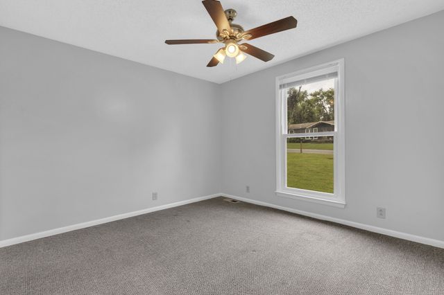 625 Dutchmans Dr, Hermitage, TN 37076