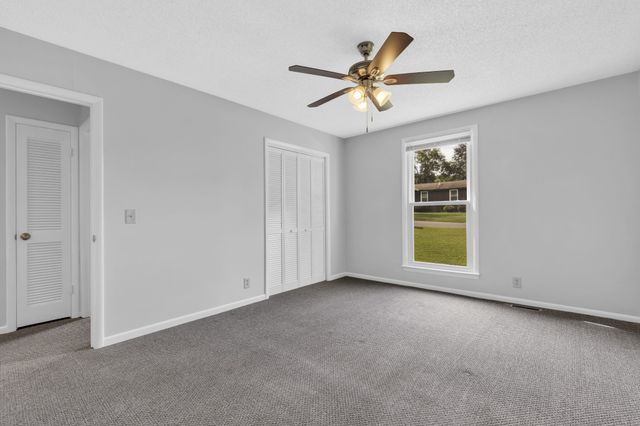 625 Dutchmans Dr, Hermitage, TN 37076