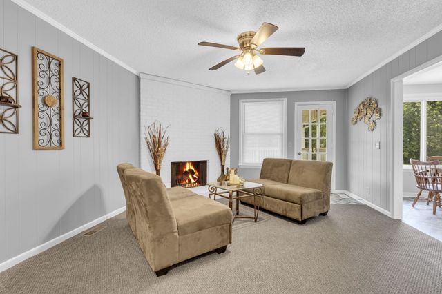 625 Dutchmans Dr, Hermitage, TN 37076