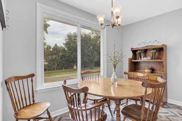 625 Dutchmans Dr, Hermitage, TN 37076