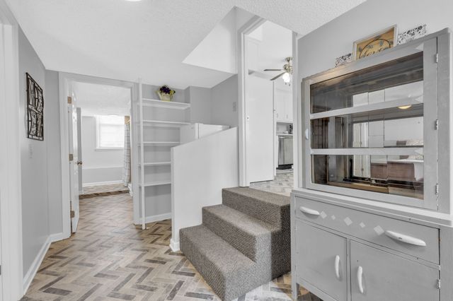 625 Dutchmans Dr, Hermitage, TN 37076
