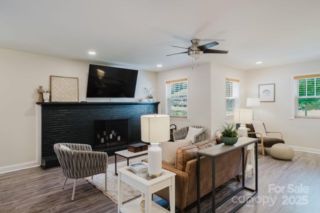3307 Draper Avenue, Charlotte, NC 28205
