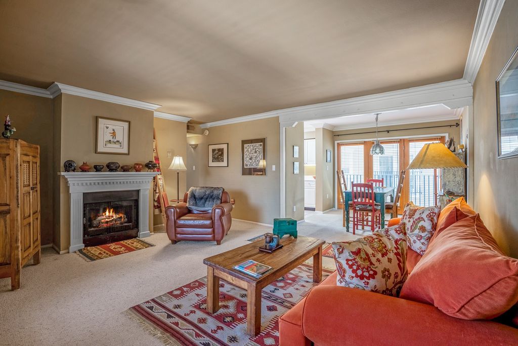 663 Bishops Lodge 55, Santa Fe, NM 87501