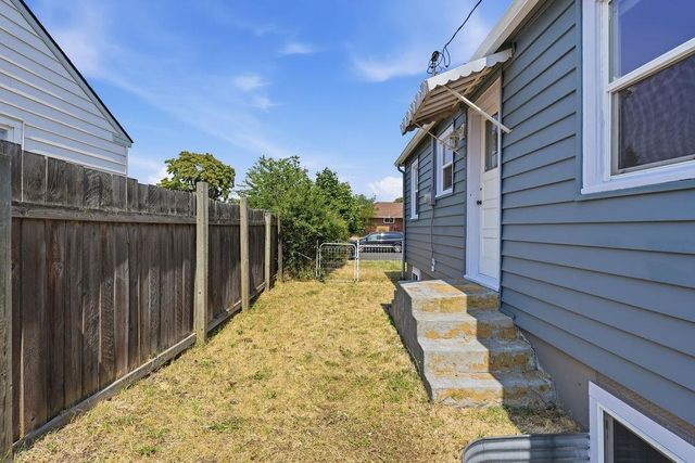 544 E Glass Ave, Spokane, WA 99207