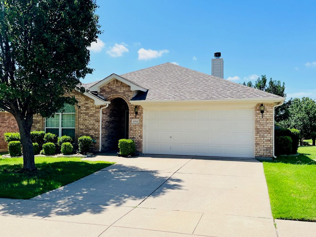 11761 Kenny Drive, Fort Worth, TX 76244