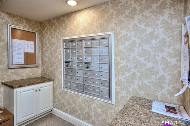 4 Putnam Hill Road 2B, Greenwich, CT 06830