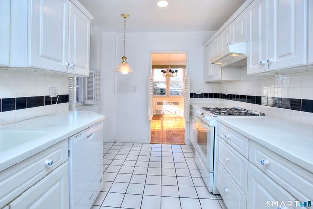 4 Putnam Hill Road 2B, Greenwich, CT 06830