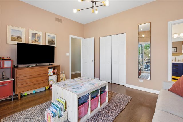 2024 W Iowa Street 3B, Chicago, IL 60622