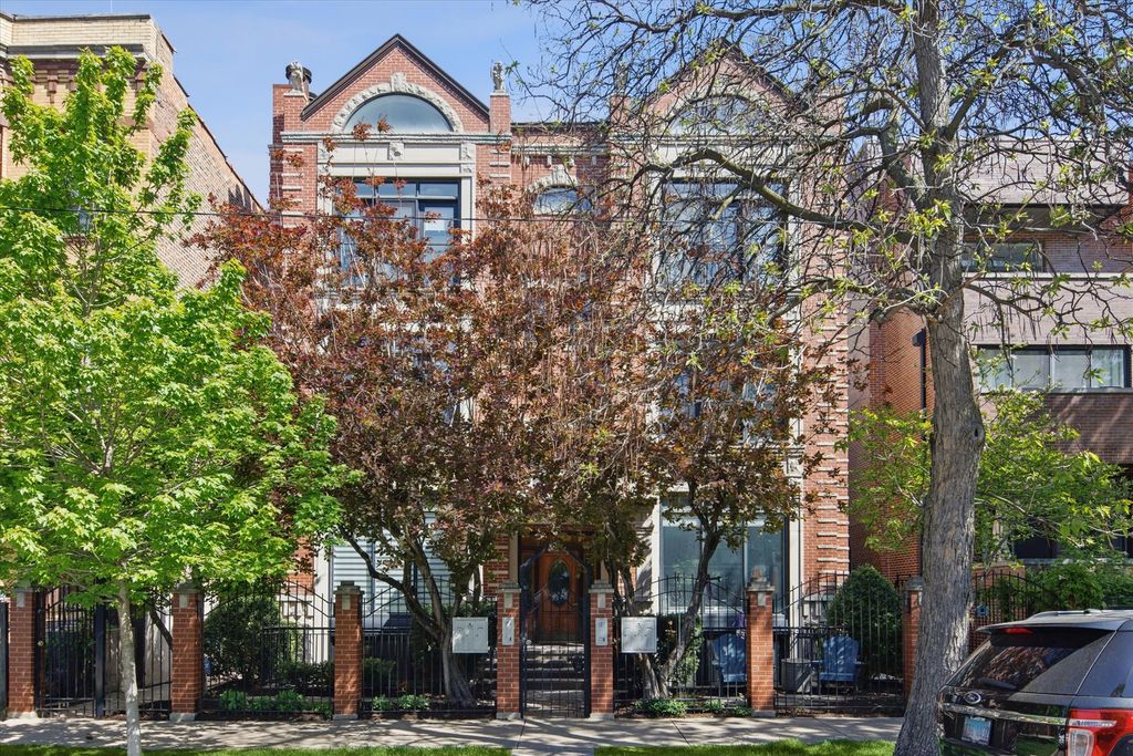 2024 W Iowa Street 3B, Chicago, IL 60622