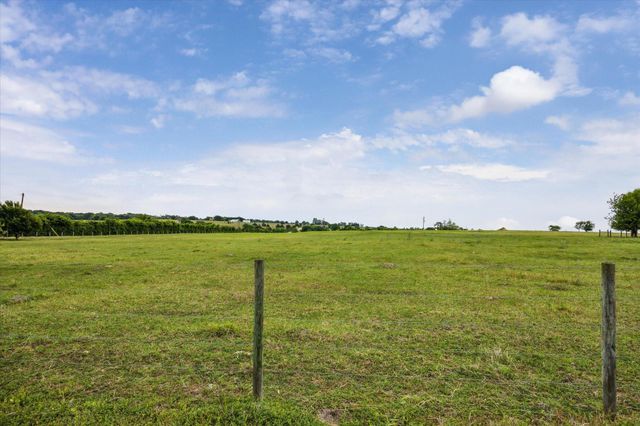 4435 Hartfield Road, Round Top, TX 78954