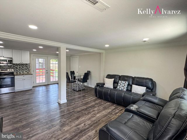 1 DAVID CT, Stafford, VA 22554
