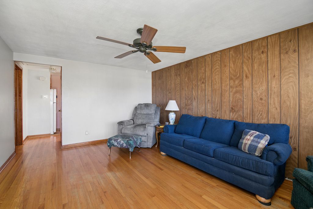 7805 Narragansett Avenue, Burbank, IL 60459 — photo 3
