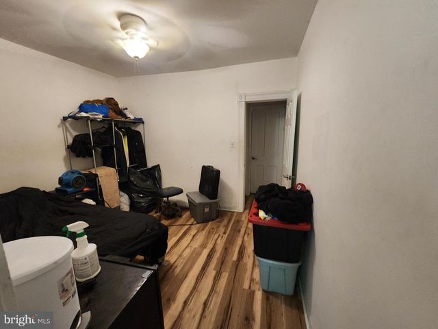 910 N DUKELAND ST, Baltimore, MD 21216