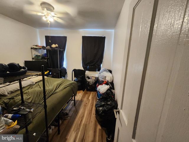 910 N DUKELAND ST, Baltimore, MD 21216