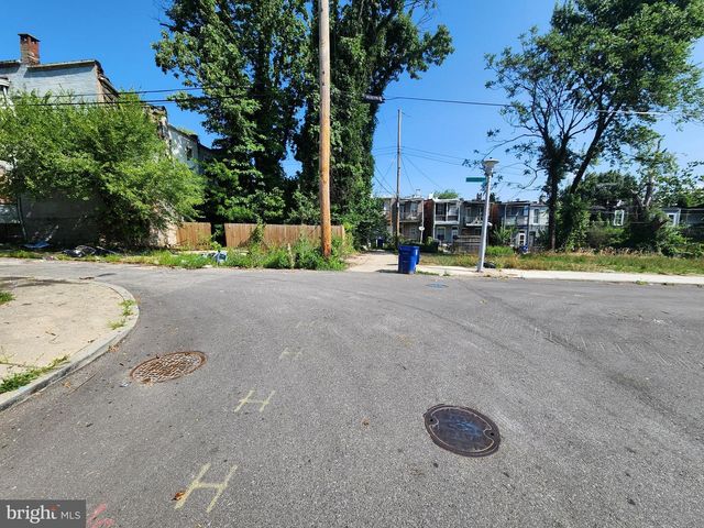 910 N DUKELAND ST, Baltimore, MD 21216