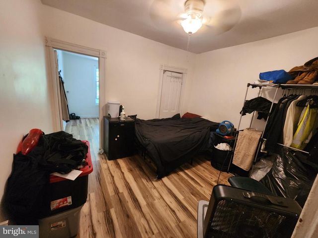 910 N DUKELAND ST, Baltimore, MD 21216