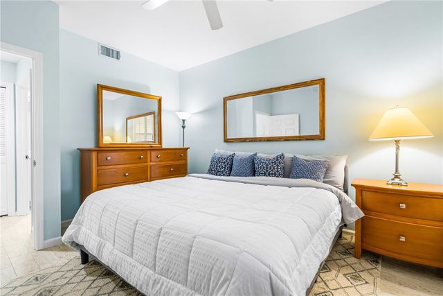 5520 N Harbor Village Drive 204, Vero Beach, FL 32967