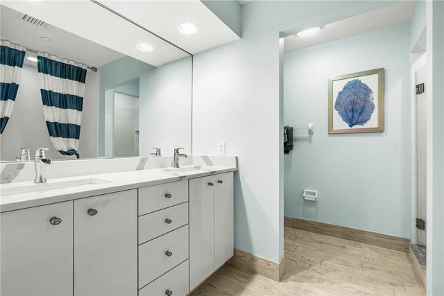 5520 N Harbor Village Drive 204, Vero Beach, FL 32967