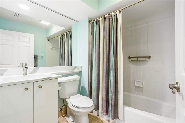 5520 N Harbor Village Drive 204, Vero Beach, FL 32967