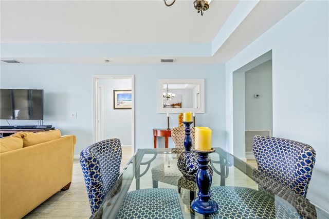 5520 N Harbor Village Drive 204, Vero Beach, FL 32967