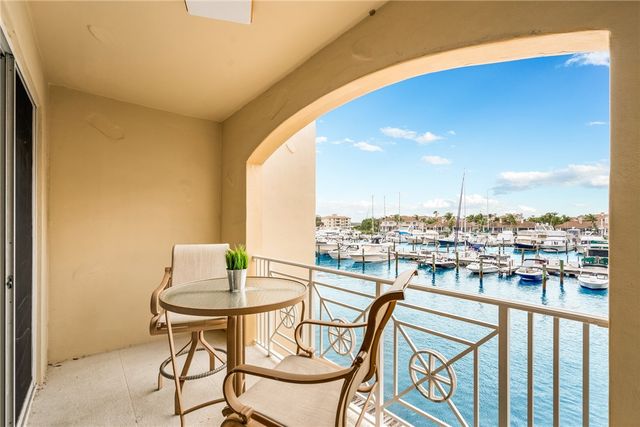 5520 N Harbor Village Drive 204, Vero Beach, FL 32967