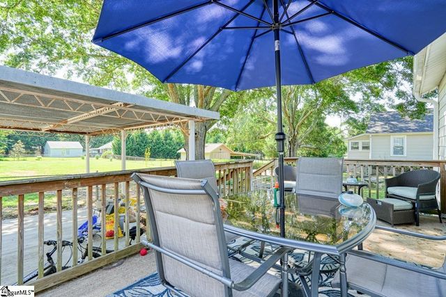 302 Hillcrest Drive, Greer, SC 29651