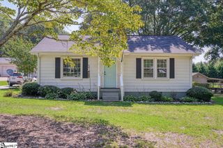302 Hillcrest Drive, Greer, SC 29651
