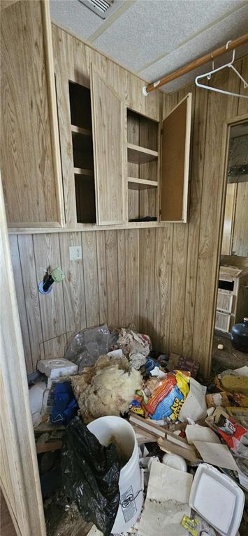 Image 17 of property listing at 7535 Camp Rock, Lucerne Valley, CA 92356