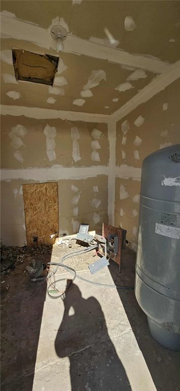 Image 32 of property listing at 7535 Camp Rock, Lucerne Valley, CA 92356