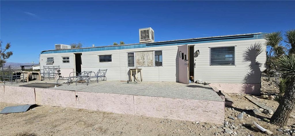 Image 35 of property listing at 7535 Camp Rock, Lucerne Valley, CA 92356