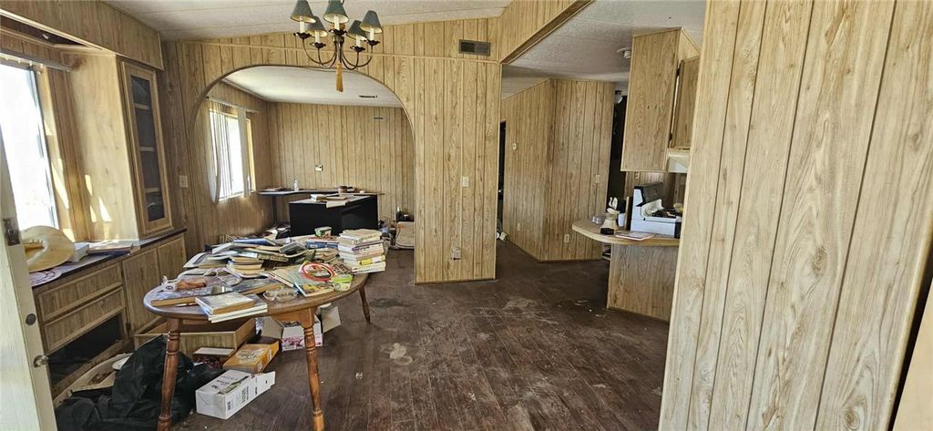 Image 7 of property listing at 7535 Camp Rock, Lucerne Valley, CA 92356