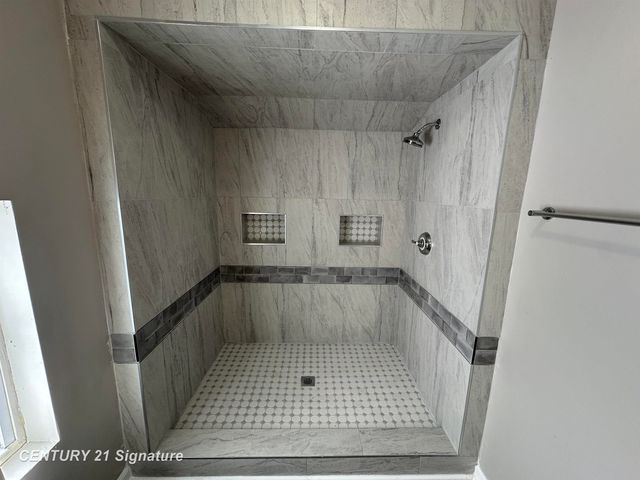 8040 Beecher Road, Flushing, MI 48433