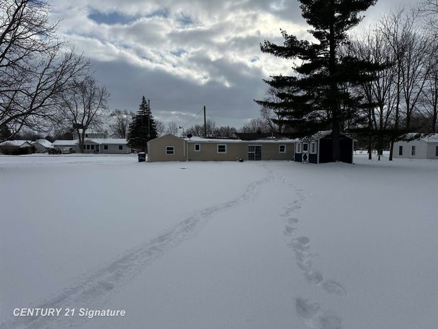 8040 Beecher Road, Flushing, MI 48433