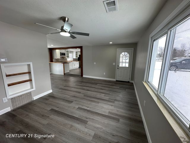 8040 Beecher Road, Flushing, MI 48433