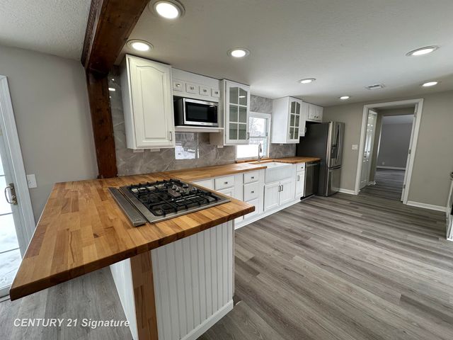 8040 Beecher Road, Flushing, MI 48433