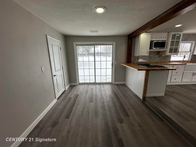 8040 Beecher Road, Flushing, MI 48433