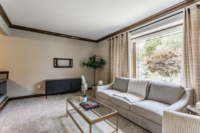 8901 Rocky Ridge Road, Indianapolis, IN 46217