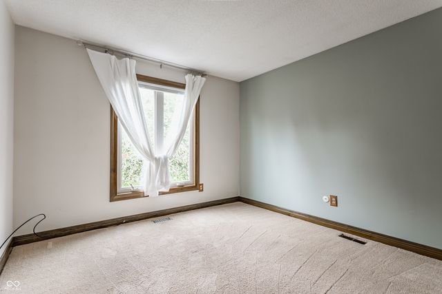 8901 Rocky Ridge Road, Indianapolis, IN 46217