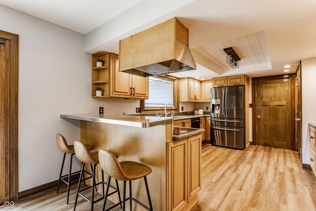 8901 Rocky Ridge Road, Indianapolis, IN 46217