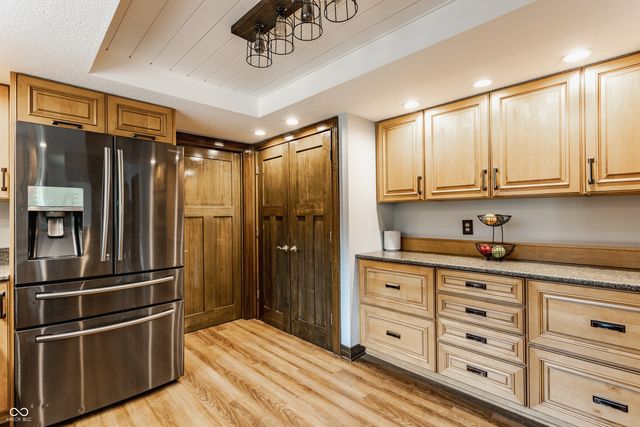 8901 Rocky Ridge Road, Indianapolis, IN 46217