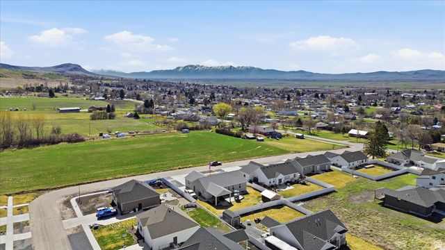 365 E 250 N, Richmond, UT 84333