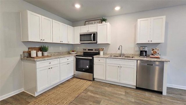 7679 Oakmont Drive E, Theodore, AL 36582