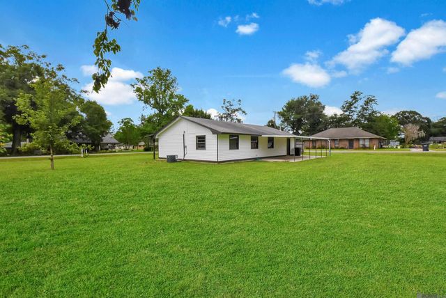 41253 Rhea St, Gonzales, LA 70737