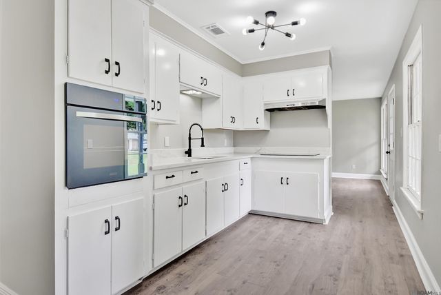 41253 Rhea St, Gonzales, LA 70737