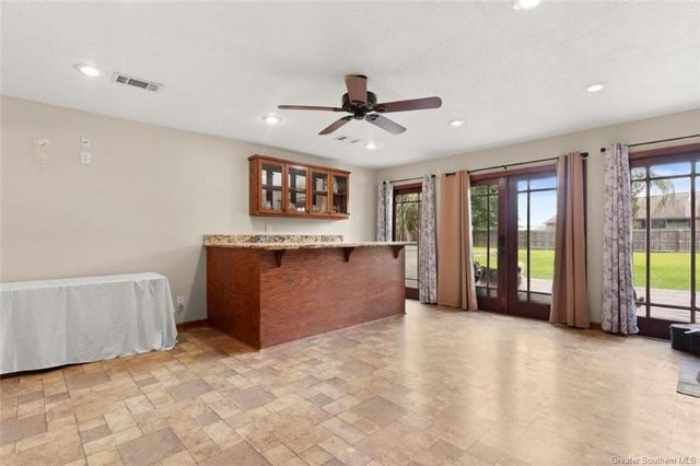 670 Amber Drive, Lake Charles, LA 70611